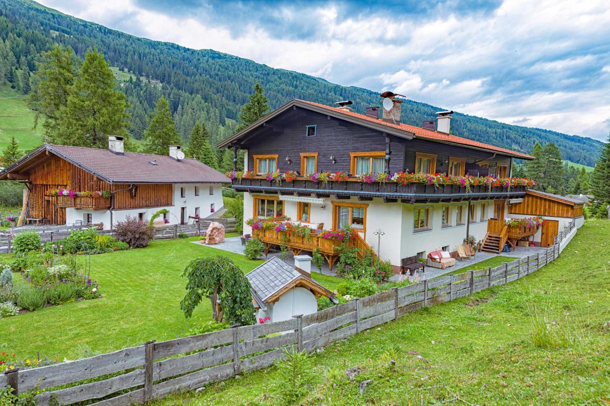 Gaestehaus Geir Apartment Obernberg am Brenner Ngoại thất bức ảnh